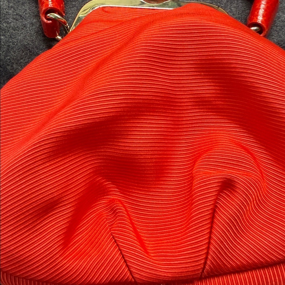 Kate Spade New York Red Ribbed Kiss Lock Clutch Evening Bag - Picture 12 of 15